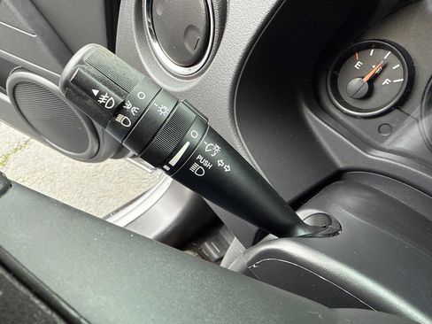 Used 2017 Jeep Patriot Sport image 29