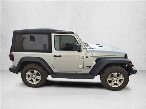 Used 2023 Jeep Wrangler Sport AWD/4WD image 4