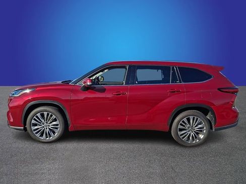 Used 2021 Toyota Highlander Platinum FWD image 6