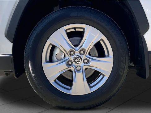 Used 2025 Toyota RAV4 XLE image 11