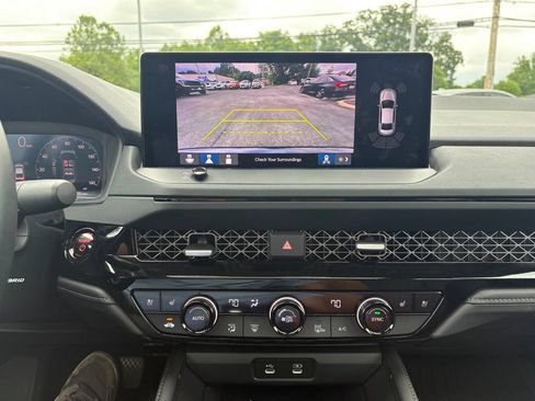 Used 2023 Honda Accord Touring image 9