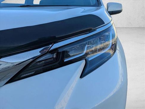 Certified 2021 Toyota Sienna LE image 9