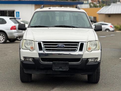 Used 2009 Ford Explorer Sport Trac XLT image 4