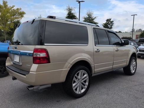Used 2017 Ford Expedition EL Platinum RWD image 3