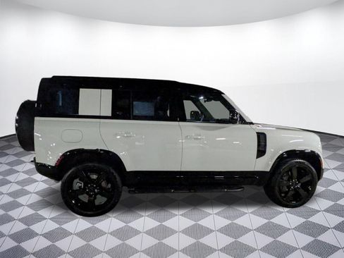 New 2026 Land Rover Defender 110 X-Dynamic SE AWD/4WD image 6