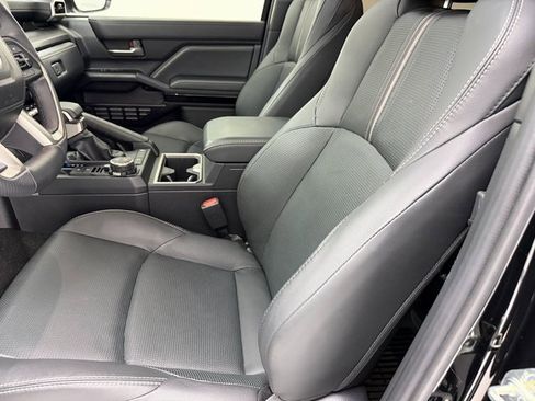 Used 2025 Toyota 4Runner Limited image 25