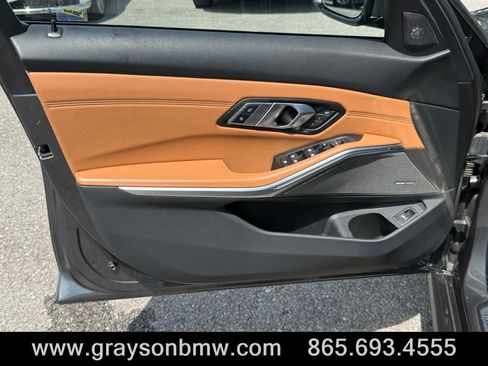 Used 2020 BMW 330i xDrive Sedan AWD/4WD image 16