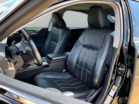 Used 2018 Lexus ES 350 w/ Luxury Package w/Wood Trim FWD image 7