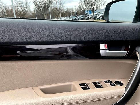 Used 2015 Kia Sorento LX image 20