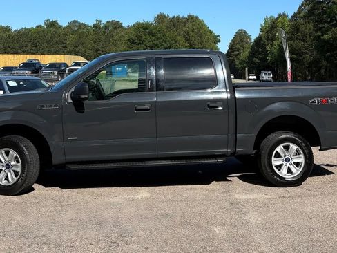 Used 2017 Ford F150 XLT w/ Equipment Group 301A Mid AWD/4WD image 3