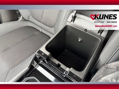 Used 2023 Jeep Grand Cherokee L Laredo image 23