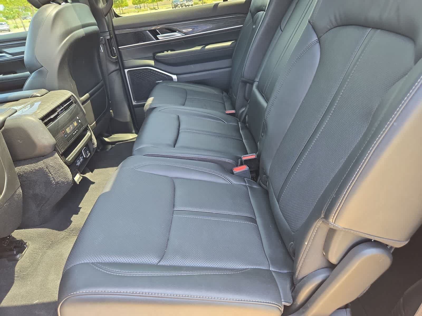 Used 2022 Jeep Wagoneer Series II w/ Premium Group I RWD image 17