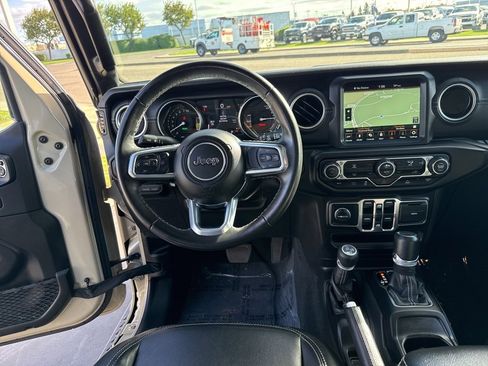 Used 2022 Jeep Wrangler Unlimited Sahara 4xe image 21