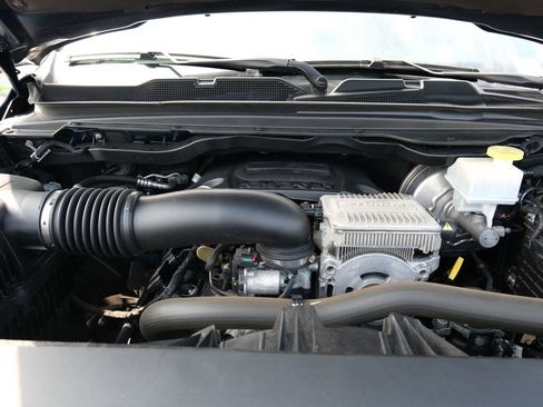 Used 2023 RAM 1500 Laramie AWD/4WD image 34