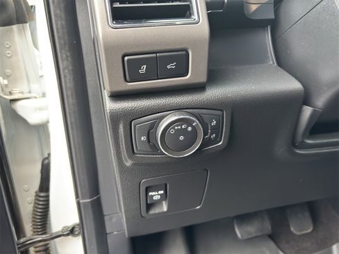 Certified 2021 Ford Expedition Max XLT image 11