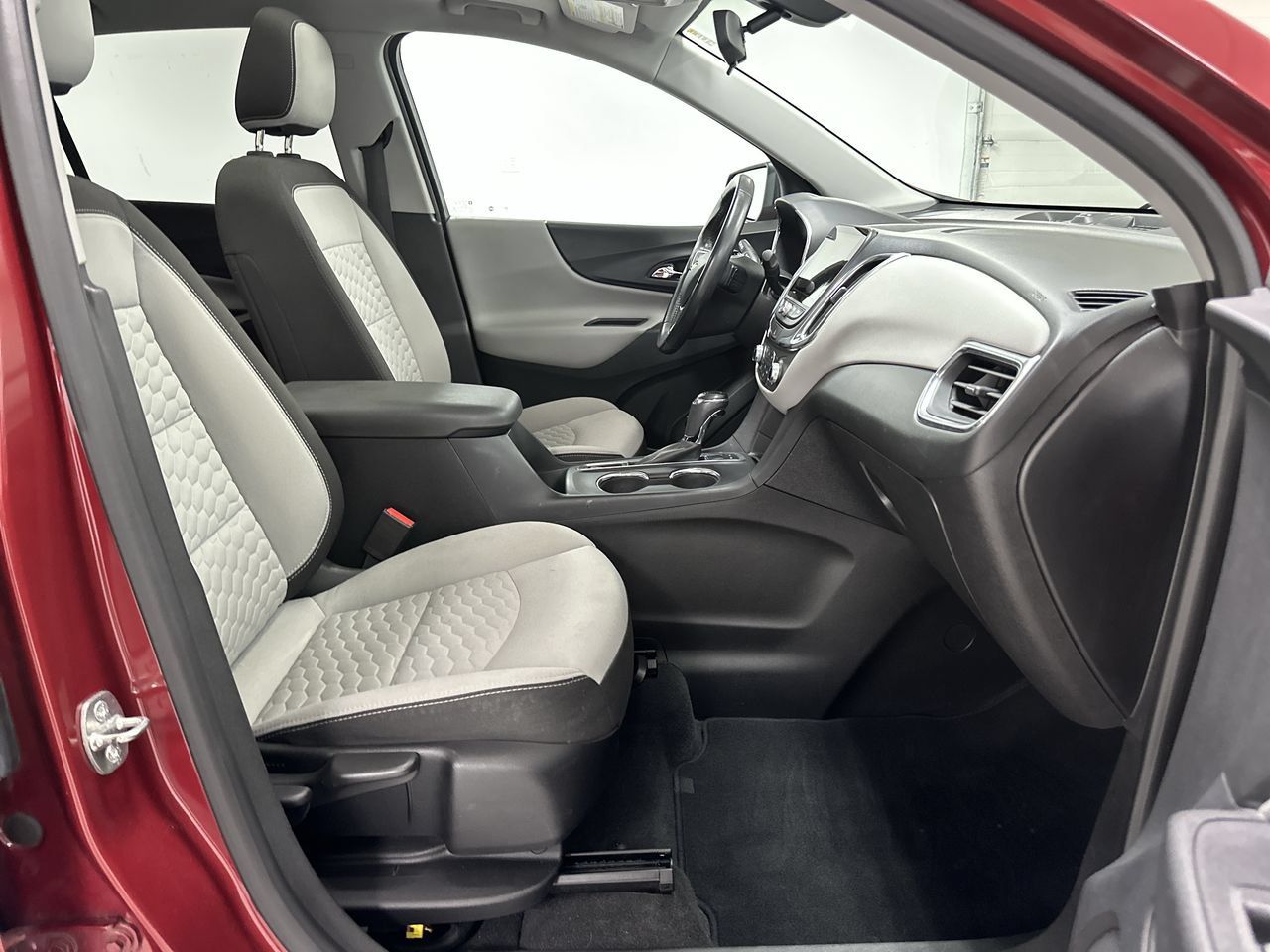 Used 2019 Chevrolet Equinox LT w/ LT True North Edition AWD/4WD image 19