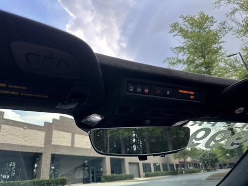 Used 2021 Chevrolet Corvette Stingray Premium Conv w/ Z51 Performance Package RWD image 42