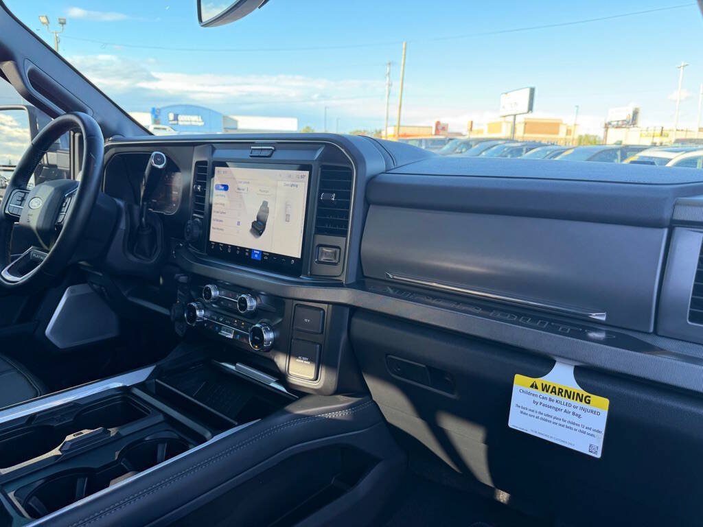Used 2025 Ford F450 Platinum w/ FX4 Off-Road Package AWD/4WD image 63