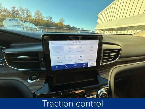 Used 2021 Ford Explorer Limited w/ Equipment Group 301A image 39