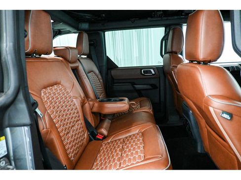 Used 2024 Ford Bronco Outer Banks AWD/4WD image 19
