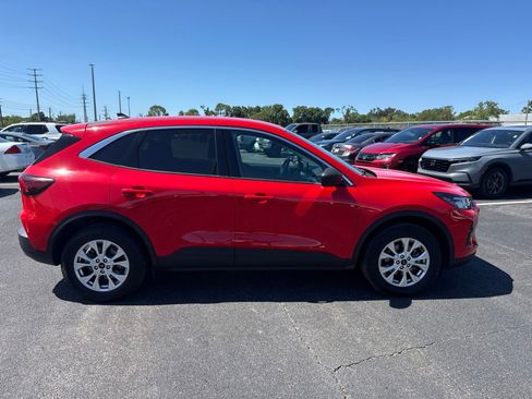 Used 2024 Ford Escape Active AWD/4WD image 8