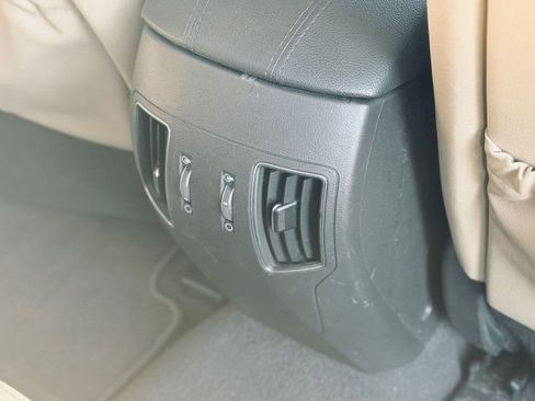 Used 2012 Hyundai Sonata Hybrid w/ Ultimate Pkg image 8