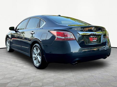 Used 2013 Nissan Altima 2.5 SV w/ 2.5SV Convenience Pkg FWD image 4
