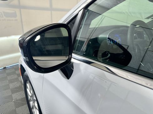 Used 2025 Chrysler Pacifica Select FWD image 10