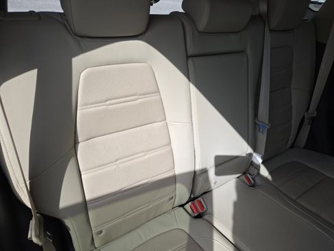 Used 2017 Honda CR-V Touring image 23