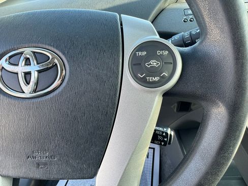 Used 2011 Toyota Prius Three image 18