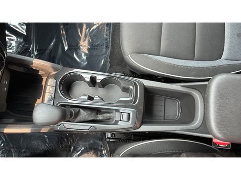 Used 2025 Chevrolet TrailBlazer LT AWD/4WD image 16