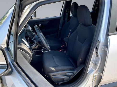 Used 2019 Jeep Renegade Sport w/ Sport Appearance Group AWD/4WD image 25