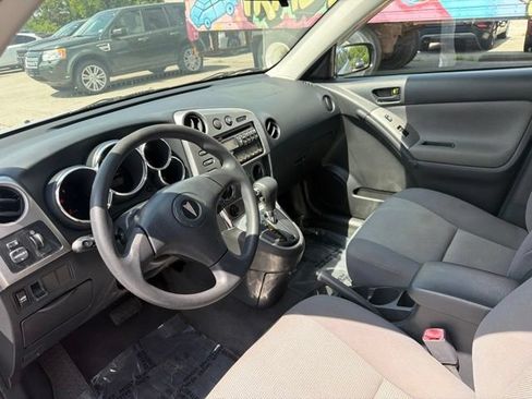 Used 2007 Pontiac Vibe w/ Sun And Sound Package FWD image 8
