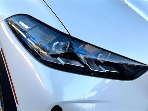 Used 2025 BMW X5 sDrive40i w/ Premium Package image 27