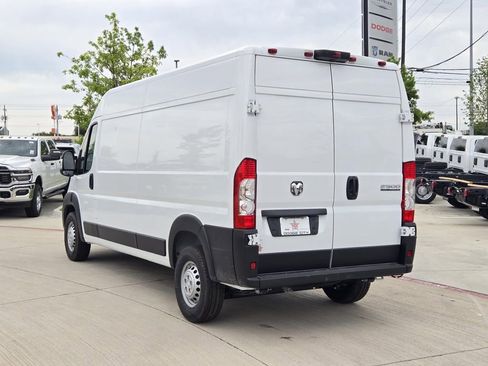 New 2026 RAM ProMaster 2500 w/ Convenience Group FWD image 2