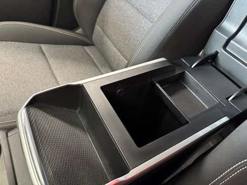 Used 2025 GMC Terrain Elevation w/ Technology Package II AWD/4WD image 32