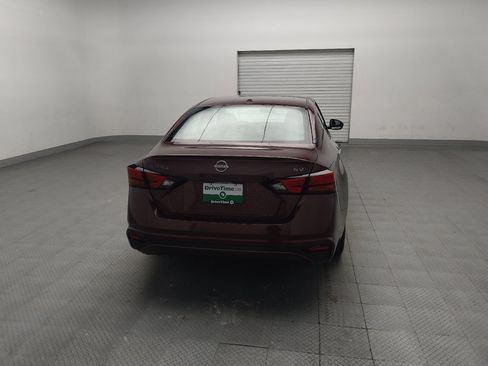 Used 2024 Nissan Altima 2.5 SV FWD image 7