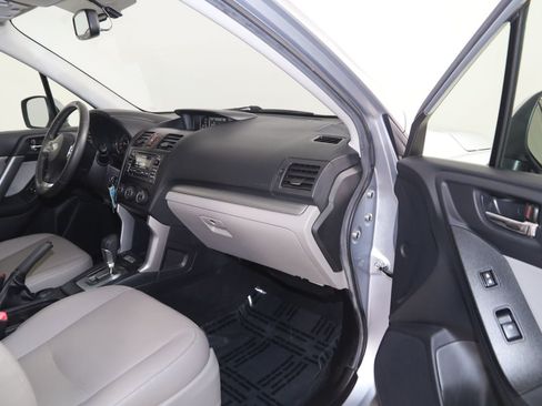 Used 2015 Subaru Forester 2.5i Limited AWD/4WD image 38