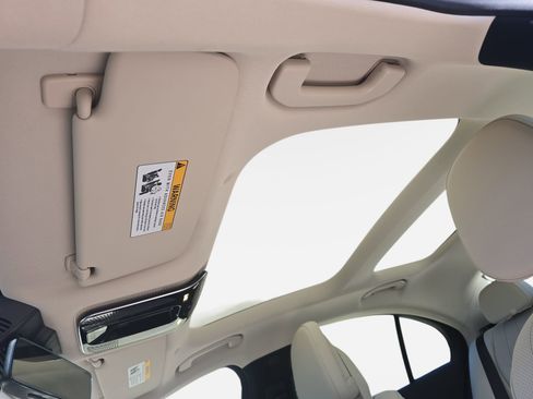 Used 2025 Mercedes-Benz E 350 Sedan image 29