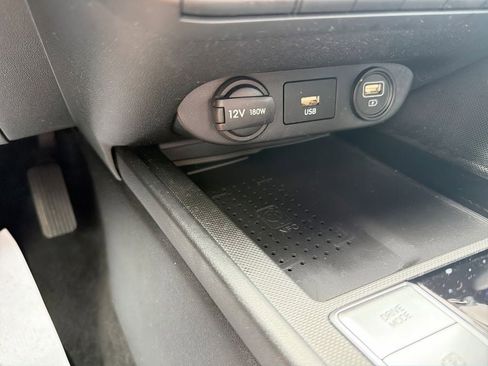 Certified 2023 Hyundai Elantra Limited image 29