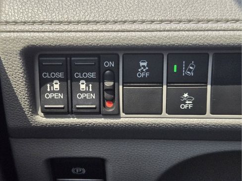 Used 2019 Honda Odyssey EX image 20