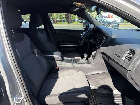 Used 2015 Dodge Charger SE w/ Sport Appearance Group RWD image 15