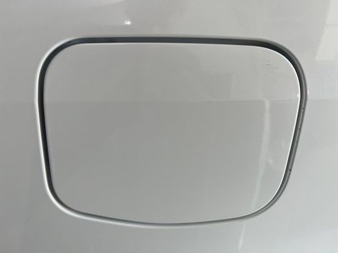 Used 2018 Toyota Corolla XLE FWD image 40