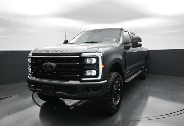 Used 2024 Ford F350 Lariat w/ Lariat Ultimate Package AWD/4WD image 4