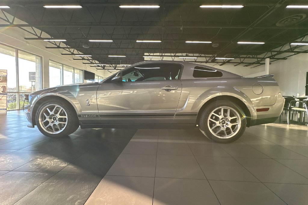 Used 2009 Ford Mustang Shelby GT500 RWD image 14