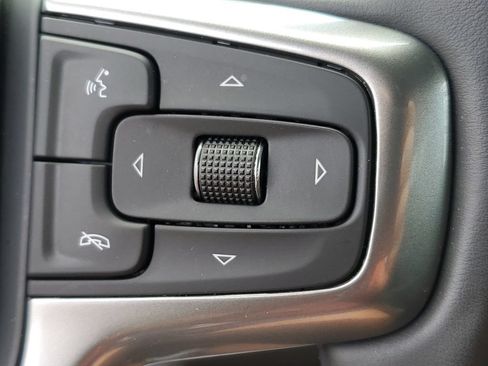 Used 2024 Chevrolet Silverado 1500 LT AWD/4WD image 13