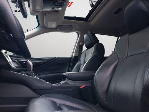 Used 2020 Subaru Outback Limited XT image 7