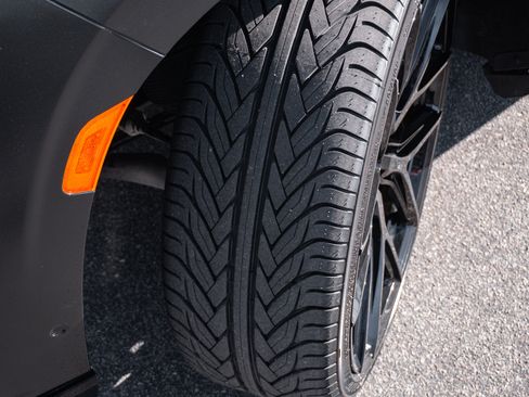 Used 2023 Cadillac Escalade V w/ LPO, ONYX Package image 12