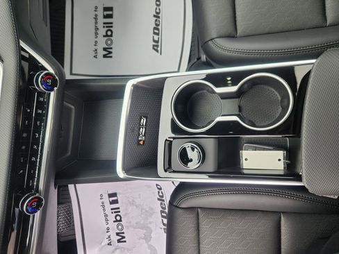 New 2026 Chevrolet Equinox LT w/ Convenience Package II FWD image 13