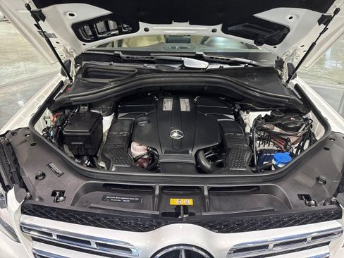 Used 2017 Mercedes-Benz GLS 450 4MATIC image 9
